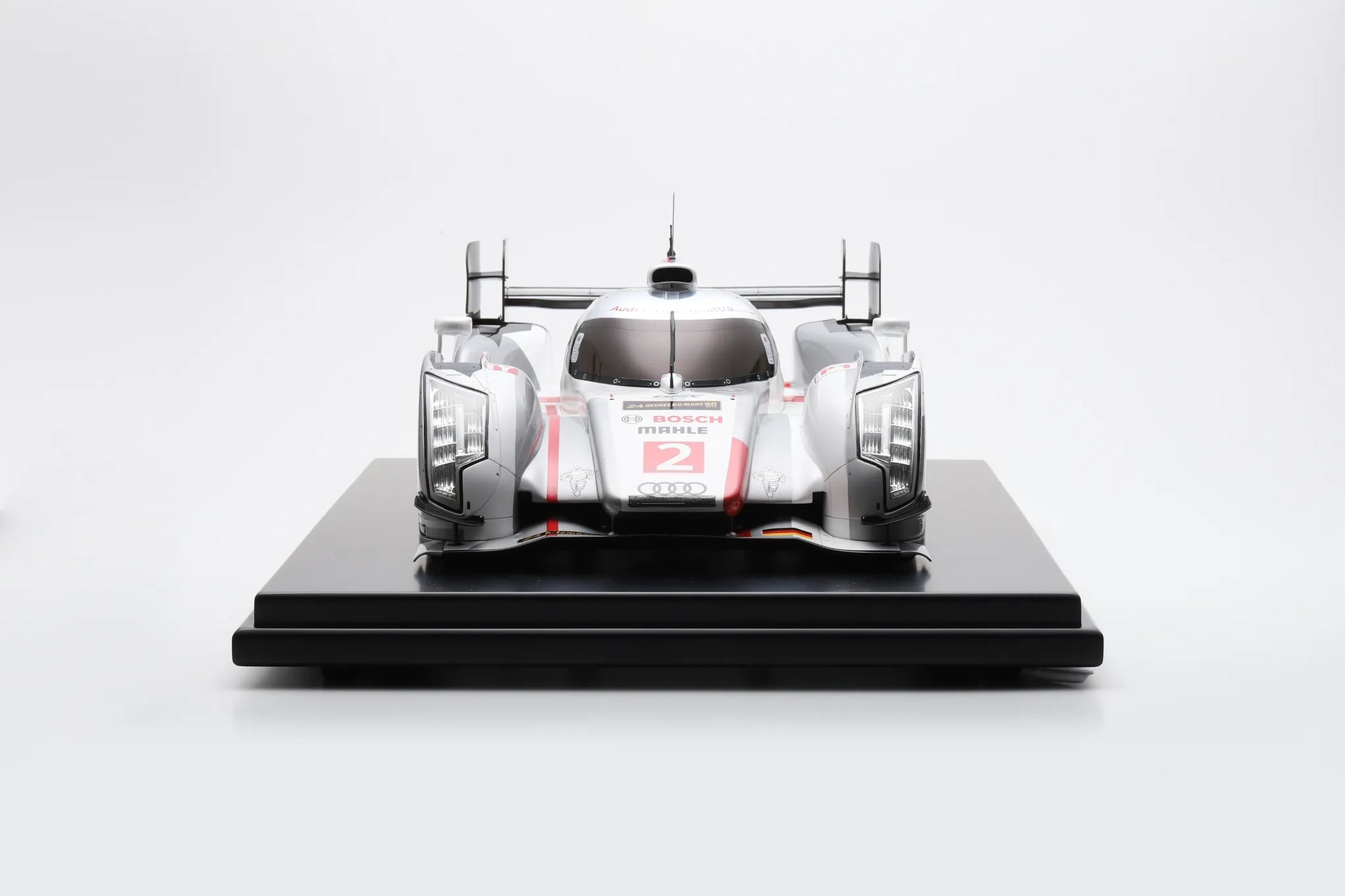 Audi R18 e-tron quattro No.2 Winner 24H Le Mans 2013
