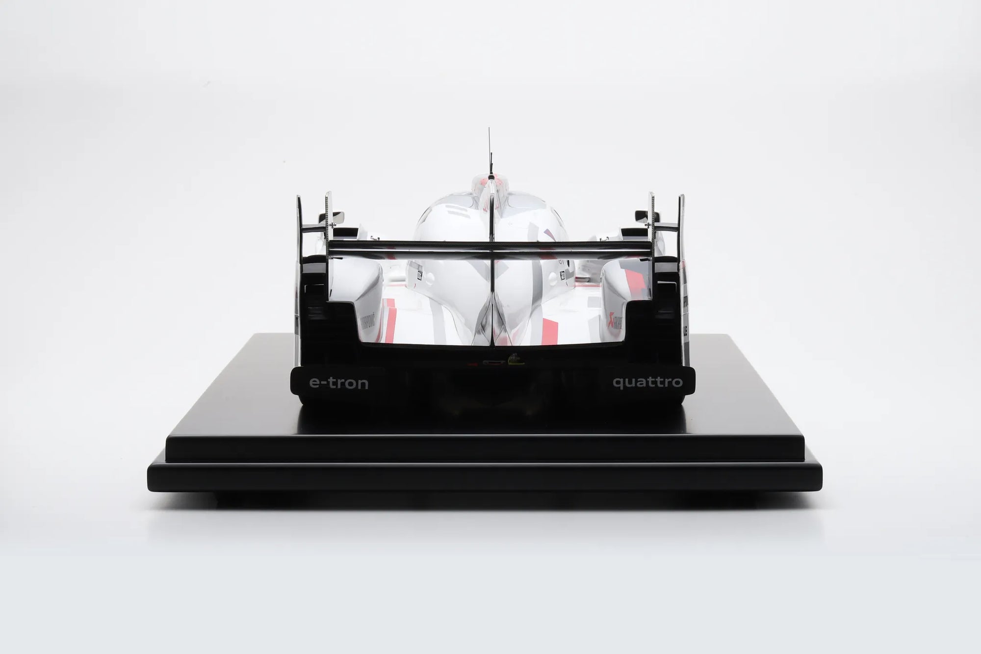 Audi R18 e-tron quattro No.2 Winner 24H Le Mans 2013