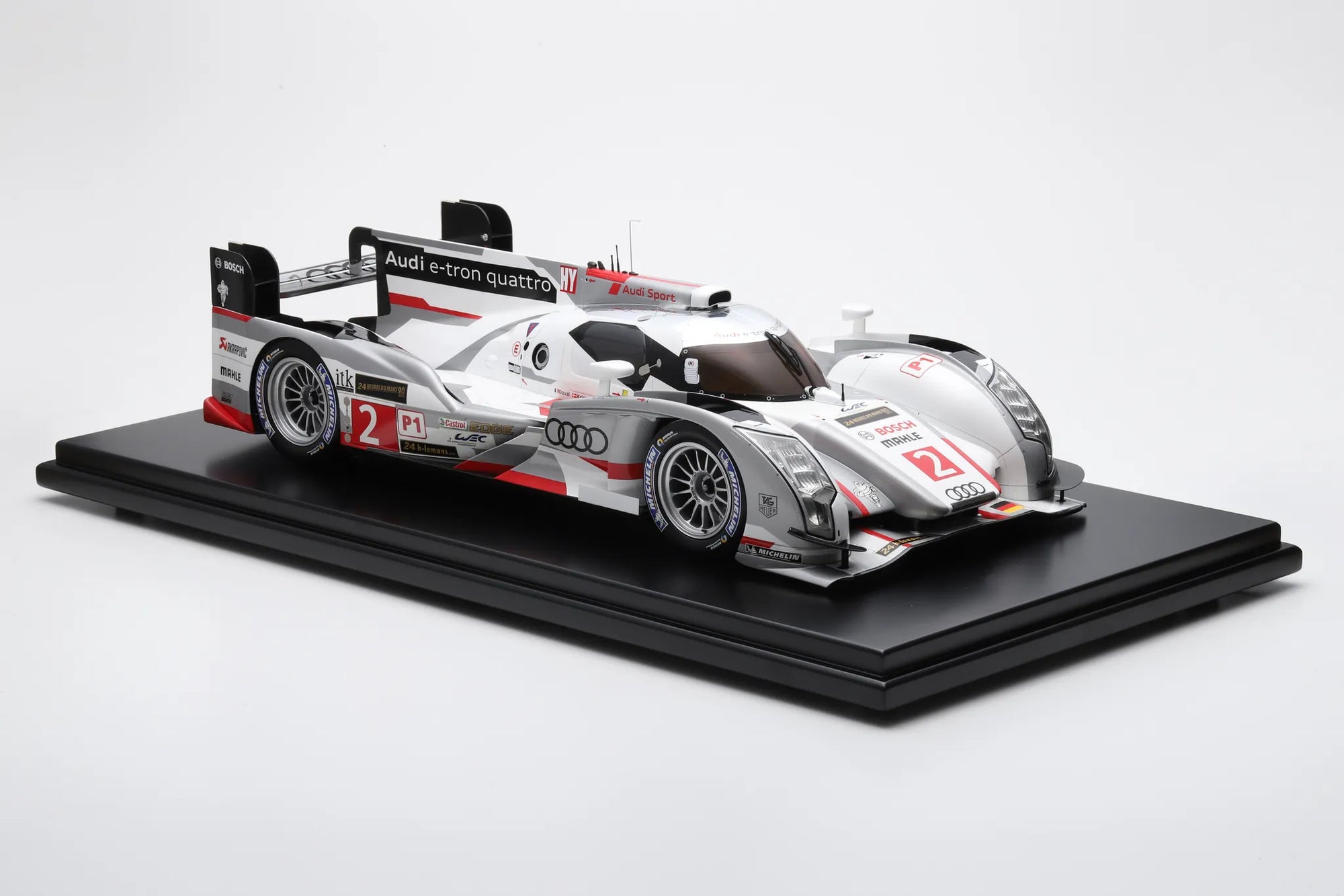 Audi R18 e-tron quattro No.2 Winner 24H Le Mans 2013