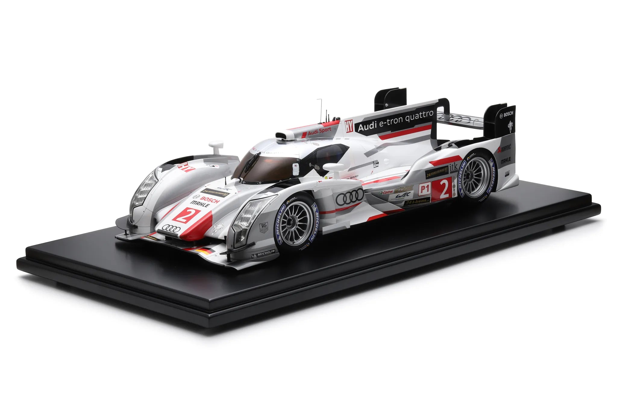 Audi R18 e-tron quattro No.2 Winner 24H Le Mans 2013 – Spark