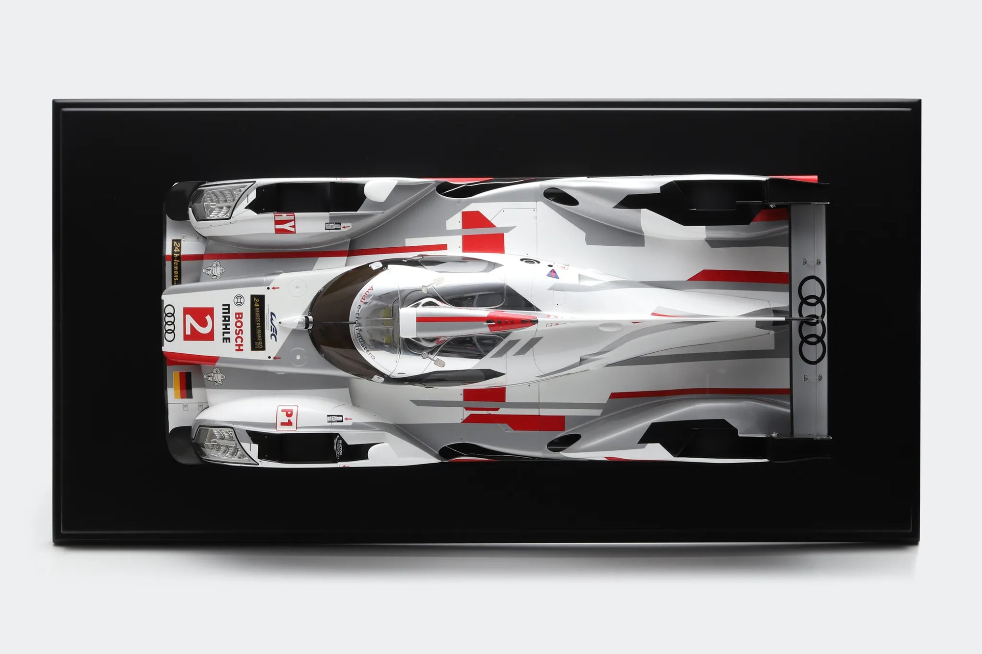 Audi R18 e-tron quattro No.2 Winner 24H Le Mans 2013