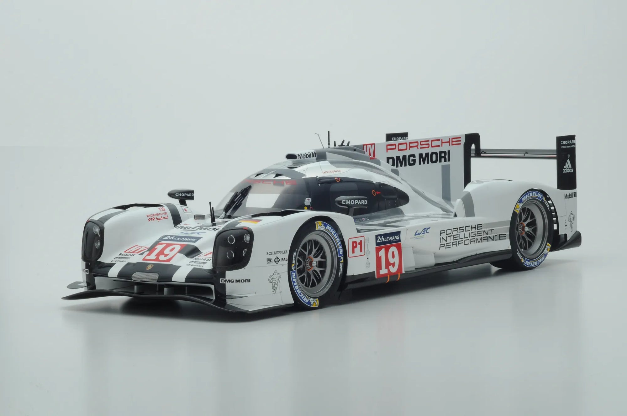 Porsche 919 Hybrid n.19 LMP1 Vainqueur Le Mans 2015
