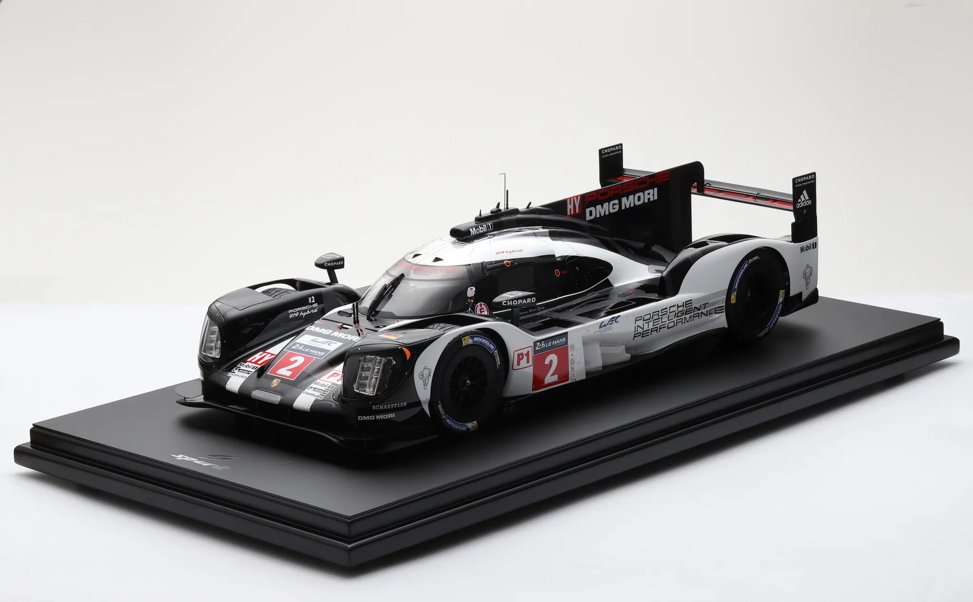 Porsche 919 Hybrid - HY - Porsche Team No.2 Winner 24H Le Mans 2016