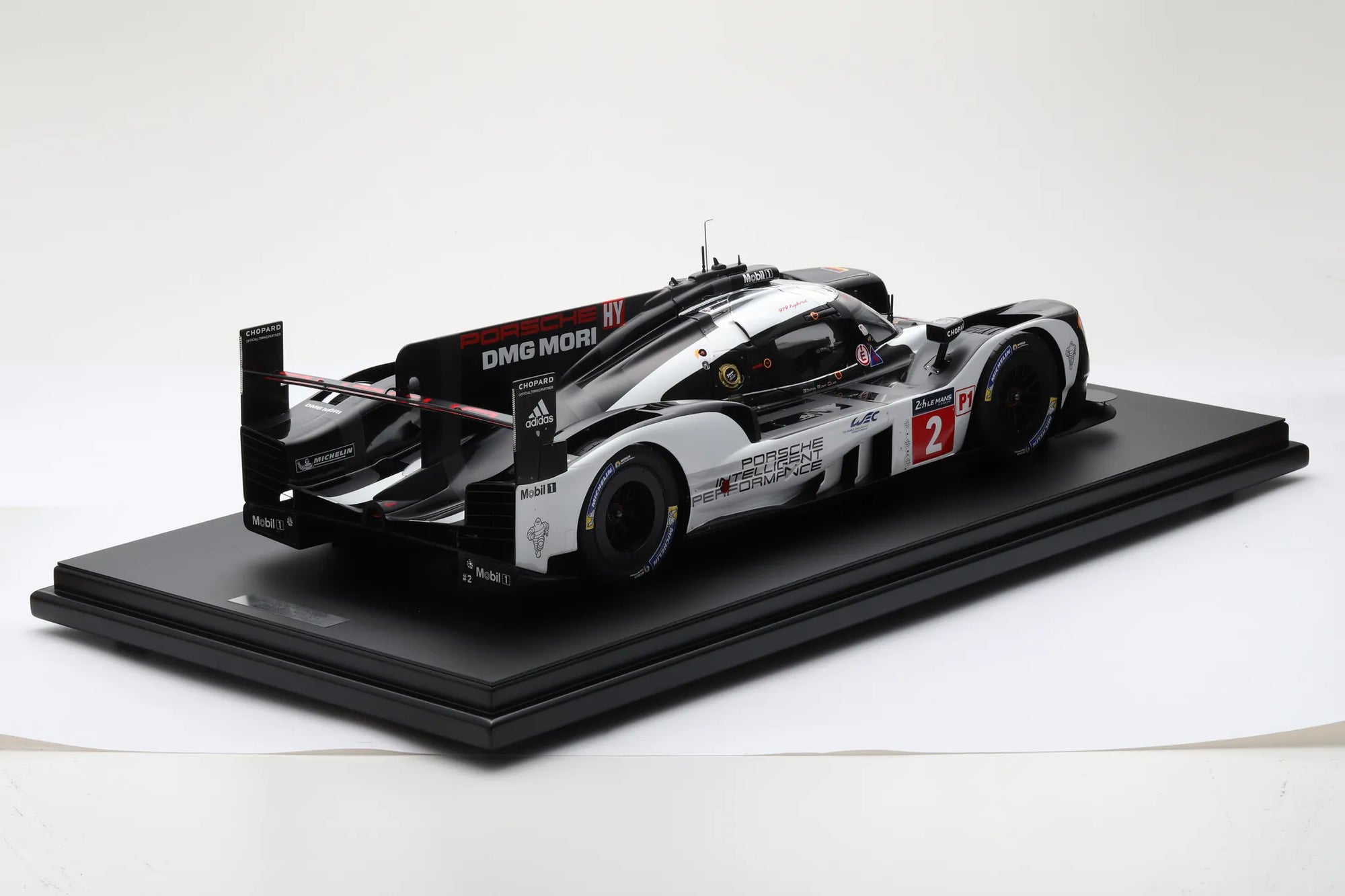 Porsche 919 Hybrid - HY - Porsche Team No.2 Winner 24H Le Mans 2016