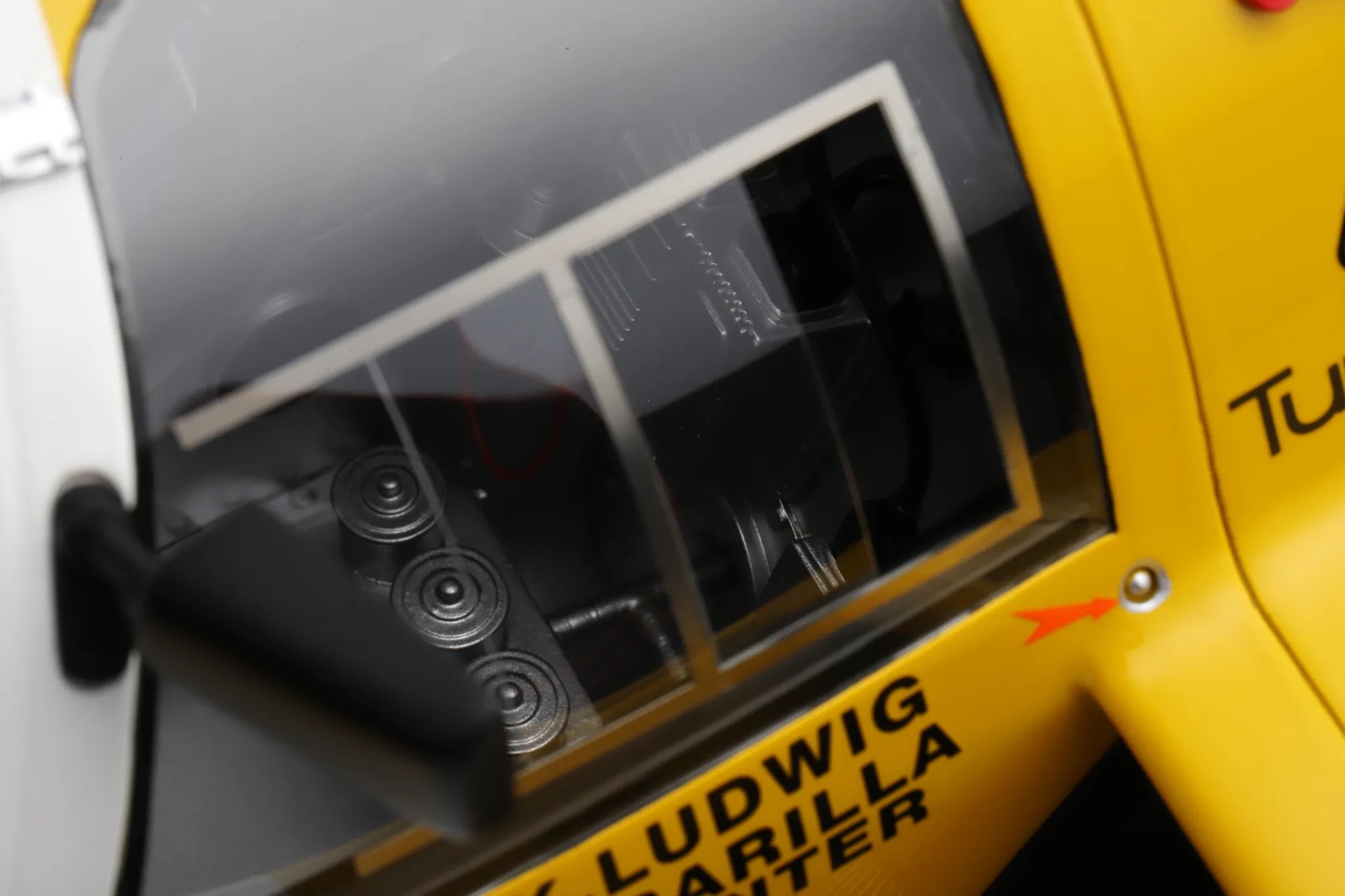 Porsche 956B No.7 Winner 24H Le Mans 1985 New-Man Joest Racing