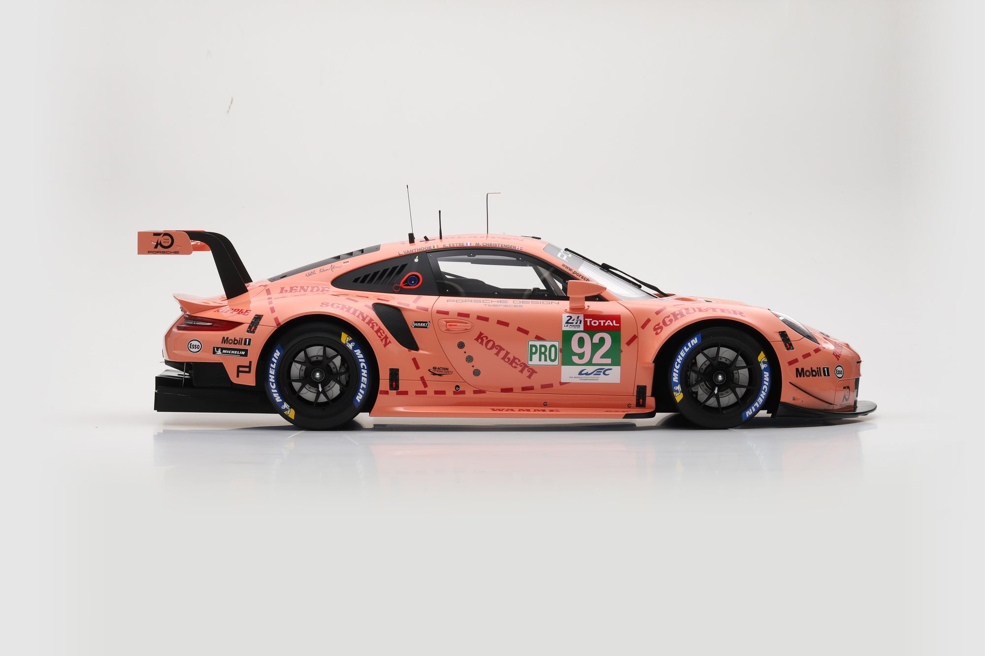 Porsche 911 RSR No.92 Porsche GT Team Winner LMGTE Pro class 24H Le Mans 2018