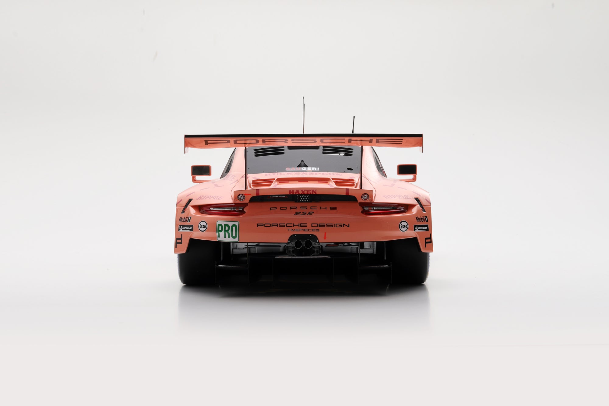 Porsche 911 RSR No.92 Porsche GT Team Winner LMGTE Pro class 24H Le Mans 2018