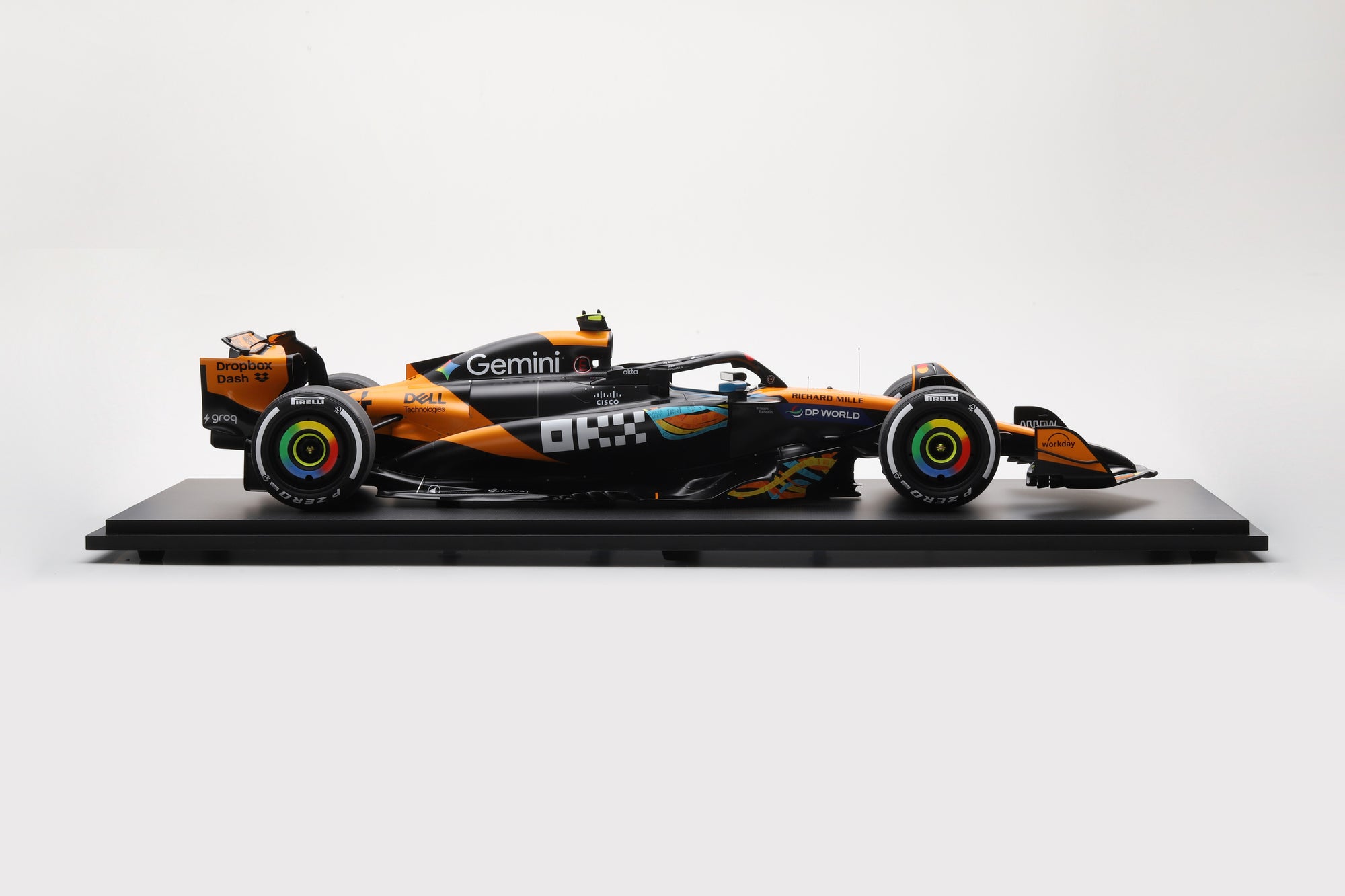 McLaren MCL39 No.4 3rd Abu Dhabi GP 2025 Lando Norris F1 Drivers' World Champion 2025